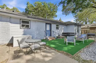 2421 Hillburn Dr, Dallas, TX 75227 - Photo 21