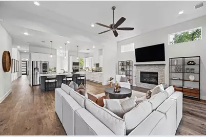8655 Forest Hills Boulevard, Dallas, TX 75218 - Photo 9