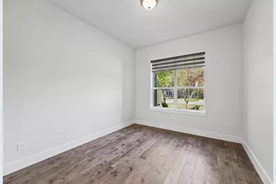 8655 Forest Hills Boulevard, Dallas, TX 75218 - Photo 35