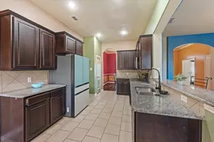 343 Cambridge Ct, Waxahachie, TX 75167 - Photo 5
