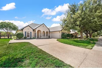 10701 Whitestone Ranch Road, Benbrook, TX 76126 - Photo 3