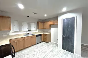10445 Hideaway Trail, Fort Worth, TX 76131 - Photo 7