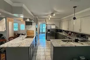 9911 Silver Creek Rd, Dallas, TX 75243 - Photo 7