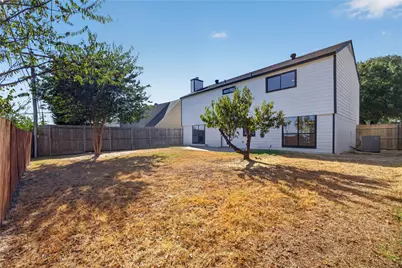 2630 Winslow Drive, Grand Prairie, TX 75052 - Photo 33