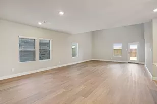 10816 Colonial Heights Ln, Fort Worth, TX 76179 - Photo 9