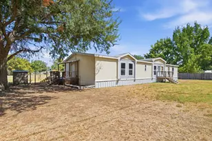 105 Apache St, Lipan, TX 76462 - Photo 1