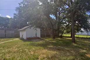 8295 Palo Pinto Hwy, Mineral Wells, TX 76067 - Photo 23