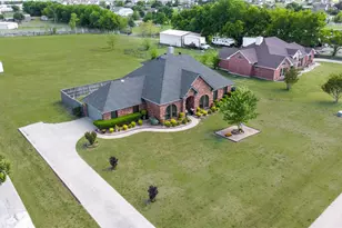 16055 Prairie Meadow Ln, Forney, TX 75126 - Photo 3