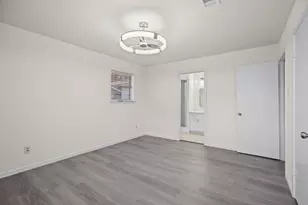 1009 Springdale Rd, Bedford, TX 76021 - Photo 11