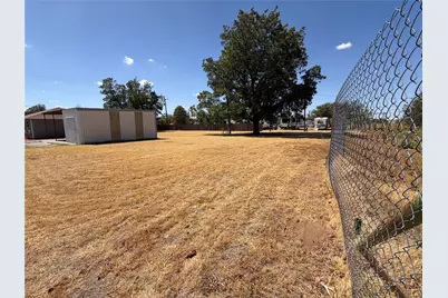 1101 N Stratton Street, Seymour, TX 76380 - Photo 11