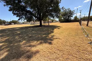 1101 N Stratton St, Seymour, TX 76380 - Photo 13