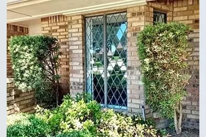 2409 Glen Morris Road, Carrollton, TX 75007 - Photo 3