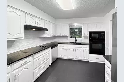 2409 Glen Morris Road, Carrollton, TX 75007 - Photo 13