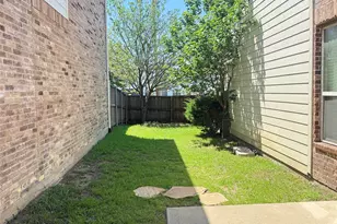 2108 Harris Pl, Plano, TX 75025 - Photo 7