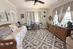 310 N Donald St, Seymour, TX 76380 - Photo 11