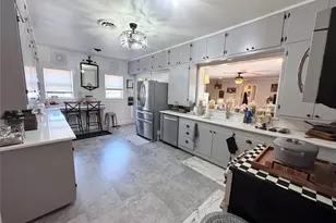 310 N Donald St, Seymour, TX 76380 - Photo 25