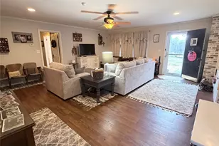 310 N Donald St, Seymour, TX 76380 - Photo 9