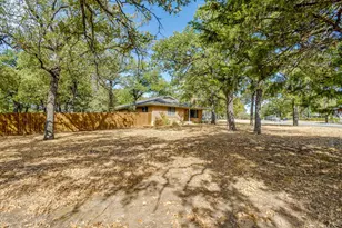 6200 Forest Hill Dr, Forest Hill, TX 76119 - Photo 3