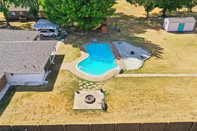 1710 Vineyard Road, Grand Prairie, TX 75052 - Photo 31