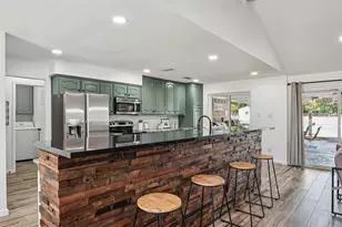 1710 Vineyard Rd, Grand Prairie, TX 75052 - Photo 9