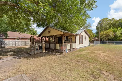 706 W Lone Star Avenue, Cleburne, TX 76033 - Photo 29