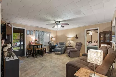 706 W Lone Star Avenue, Cleburne, TX 76033 - Photo 7