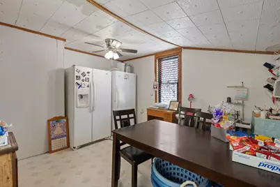 706 W Lone Star Avenue, Cleburne, TX 76033 - Photo 15