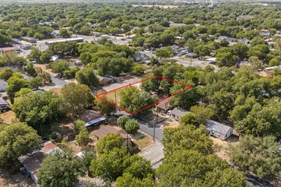 706 W Lone Star Avenue, Cleburne, TX 76033 - Photo 31
