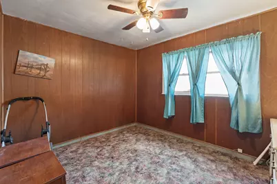 706 W Lone Star Avenue, Cleburne, TX 76033 - Photo 21