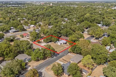 706 W Lone Star Avenue, Cleburne, TX 76033 - Photo 33