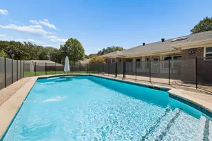900 Rosewood Ct, Euless, TX 76039 - Photo 19
