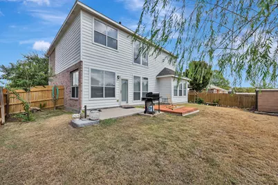 6369 Redeagle Creek Drive, Fort Worth, TX 76179 - Photo 13