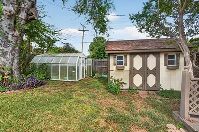 520 Circleview Drive N, Hurst, TX 76054 - Photo 35