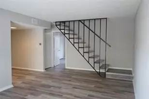 2415 S Graham Dr, Arlington, TX 76013 - Photo 5