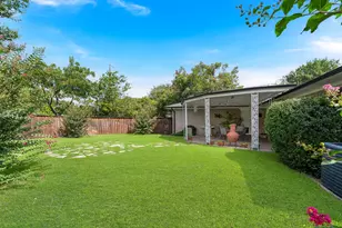 2677 Heatherwood Dr, Dallas, TX 75228 - Photo 31