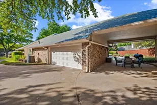 805 Shadycreek Ct, Arlington, TX 76013 - Photo 31