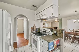 525 Vine St, Weatherford, TX 76086 - Photo 11