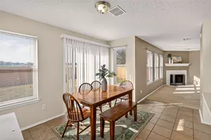 4721 Sleepy Ridge Cir, Fort Worth, TX 76133 - Photo 13