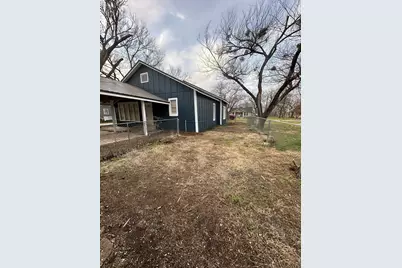 413 E 3rd Street, Blooming Grove, TX 76626 - Photo 19