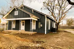 413 E 3rd St, Blooming Grove, TX 76626 - Photo 1