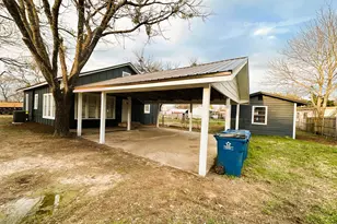 413 E 3rd St, Blooming Grove, TX 76626 - Photo 23