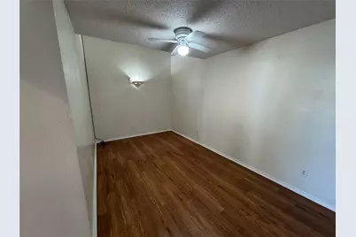 702 Bel Aire, Irving, TX 75061 - Photo 11