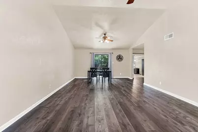 108 Kingsbridge Drive, Garland, TX 75040 - Photo 9