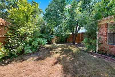108 Kingsbridge Drive, Garland, TX 75040 - Photo 29