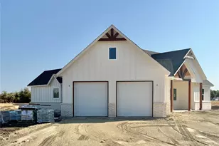 2009 Collin St, Weatherford, TX 76085 - Photo 5