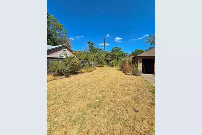 320 Emma Street, Fort Worth, TX 76111 - Photo 23