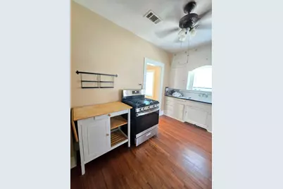 320 Emma Street, Fort Worth, TX 76111 - Photo 5