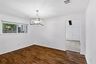 1016 Hazelwood Dr, Mansfield, TX 76063 - Photo 5