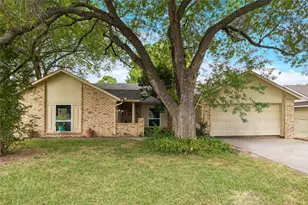 1016 Hazelwood Dr, Mansfield, TX 76063 - Photo 1
