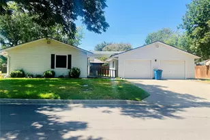 901 Church St, Sanger, TX 76266 - Photo 3